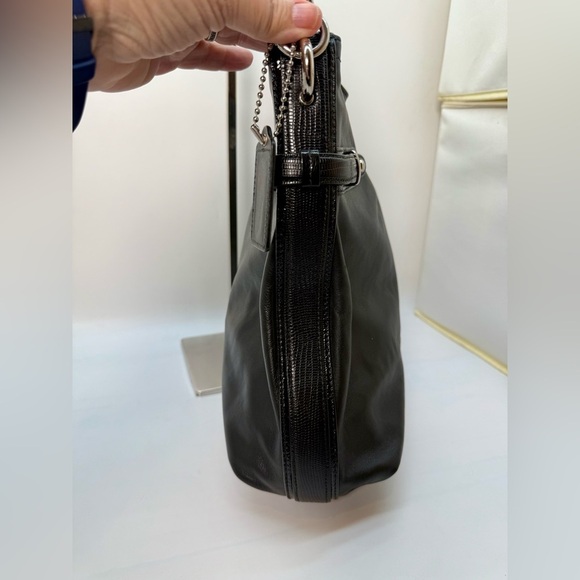 Coach Colette Black Leather Shoulder Bag‎ with Silver Hardware Style K1076-16413 - Picture 3 of 8